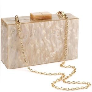 Acrylic clutch